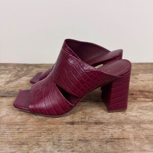 VINCE. 6M Faux Croc Red Open Toe Chunky Heel Shoe